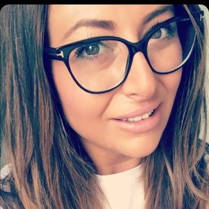 Meet your Posher, Monique